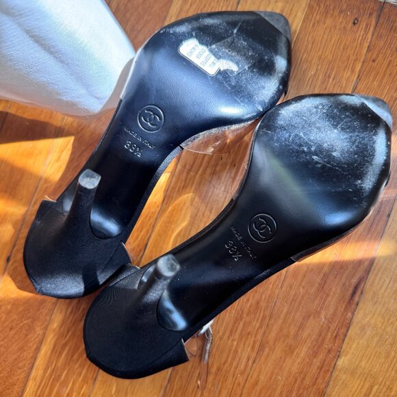 Chanel Silk Pumps 38.5 Authentic - Picture 4 of 7